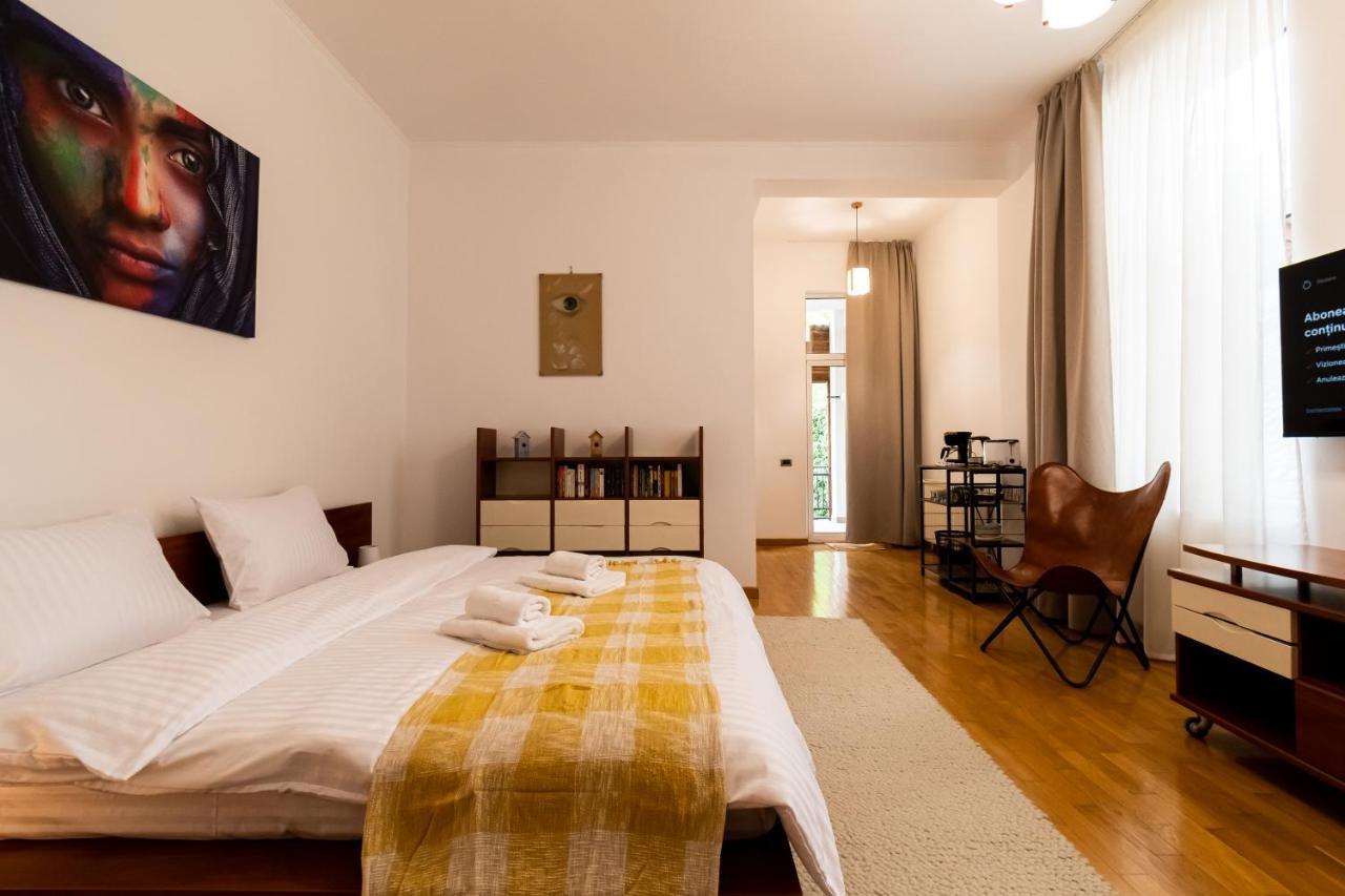 Residence 48 Beautiful Building Within Moments From The Old Town Of Brasov Exterior photo
