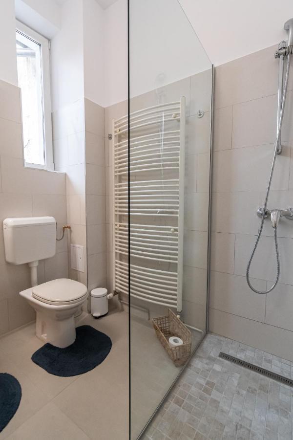 Residence 48 Beautiful Building Within Moments From The Old Town Of Brasov Exterior photo
