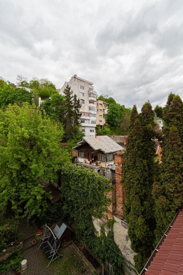 Residence 48 Beautiful Building Within Moments From The Old Town Of Brasov Exterior photo