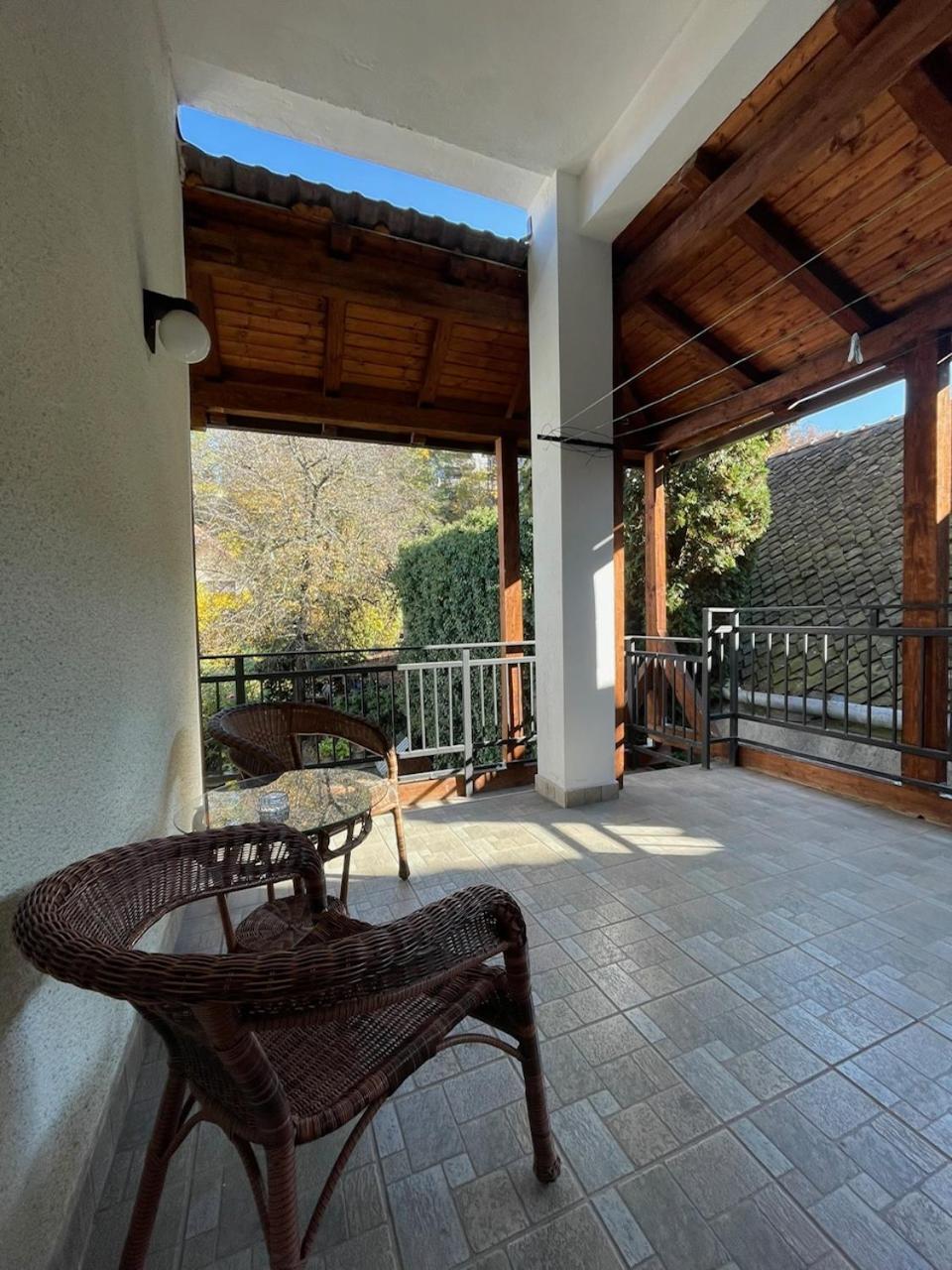 Residence 48 Beautiful Building Within Moments From The Old Town Of Brasov Exterior photo